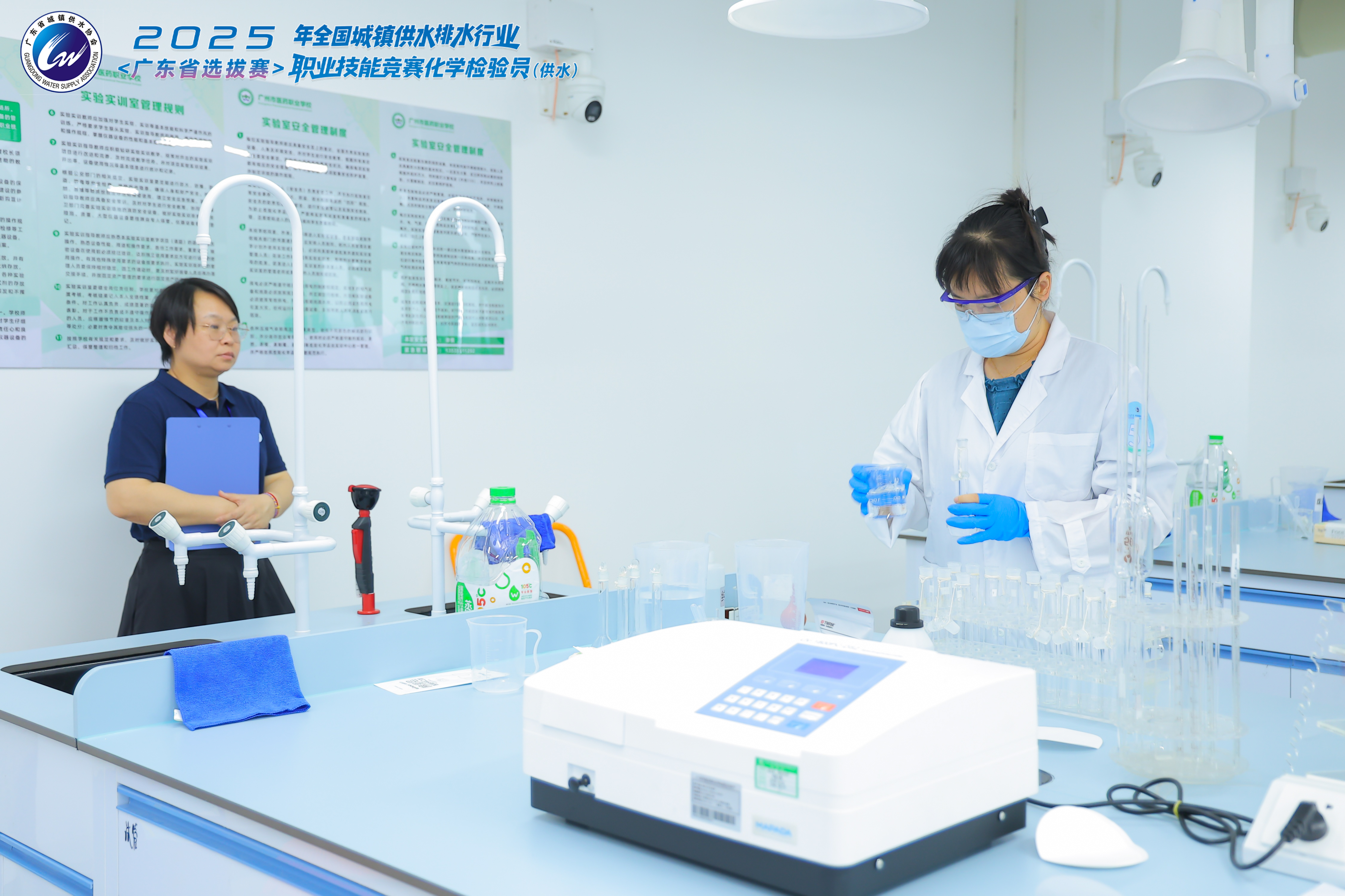 图注:选手周淑迎在比赛现场.jpg 图注:选手周淑迎在比赛现场.jpg
